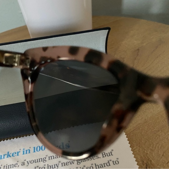 Warby Parker Tilley 285 52-19-145 Sunglasses with Case - Picture 9 of 13